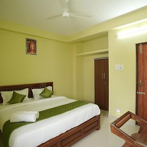 Le Leos Park Inn